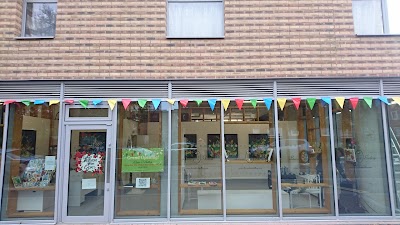 Laura I. Art Gallery CIC